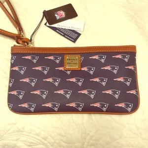 Patriots Dooney & Bourke wristlet